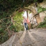 Hildegard von Bingen-Pilgerweg-Weinanbaugebiet Nahe Willkommen auf dem inspirierenden Hildegard von Bingen Pilgerweg, den Sie auf diesem Bild bewundern können! Buchen Sie bei uns Touren durchs Nahetal und begeben Sie sich auf die Spuren der berühmten Mystikerin und Heilkundigen Hildegard von Bingen. Erleben Sie eine spirituelle Reise entlang dieses Pilgerwegs und tauchen Sie ein in die faszinierende Welt von Hildegard von Bingen. Entdecken Sie historische Orte, besuchen Sie bedeutende Klöster und erleben Sie die beeindruckende Natur des Nahetals. Erleben Sie unvergessliche Momente, während Sie den Hildegard von Bingen Pilgerweg erkunden und sich von der Weisheit und Mystik dieser außergewöhnlichen Frau inspirieren lassen.
