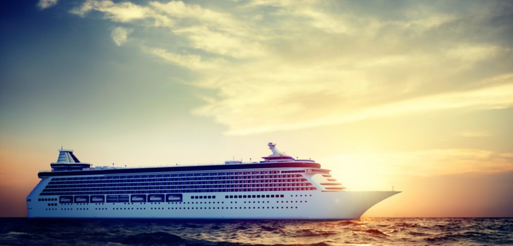 Kreuzfahrt Mittelmeer buchen Erleben Sie eine unvergessliche Kreuzfahrt auf dem Mittelmeer! Das Bild zeigt ein imposantes Kreuzfahrtschiff, das majestätisch über die blauen Gewässer des Mittelmeers gleitet. Lassen Sie sich von der Schönheit und Vielfalt dieser faszinierenden Region verzaubern, während Sie an Bord luxuriösen Komfort und erstklassigen Service genießen. Erkunden Sie malerische Küstenstädte, besuchen Sie historische Sehenswürdigkeiten und lassen Sie sich von der kulinarischen Vielfalt verwöhnen. Ob Sie sich für eine Mittelmeer-Rundreise, eine Inselhopping-Tour oder eine Themenkreuzfahrt entscheiden - bei uns finden Sie das passende Angebot für Ihren Traumurlaub auf dem Mittelmeer. Buchen Sie jetzt und lassen Sie sich von der Magie des Mittelmeers verzaubern!