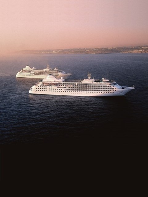 Luxuskreuzfahrt-Silversea Kreuzfahrt buchen Entdecken Sie die Welt in absolutem Luxus mit Silversea Kreuzfahrten. Auf diesem Bild können Sie die elegante Atmosphäre und den erstklassigen Service einer Silversea Luxuskreuzfahrt erleben. Buchen Sie Ihre Traumreise und lassen Sie sich von den luxuriösen Annehmlichkeiten, den exquisiten Speisen und dem atemberaubenden Ausblick verwöhnen. Genießen Sie unvergessliche Momente an Bord und entdecken Sie faszinierende Reiseziele auf höchstem Niveau.