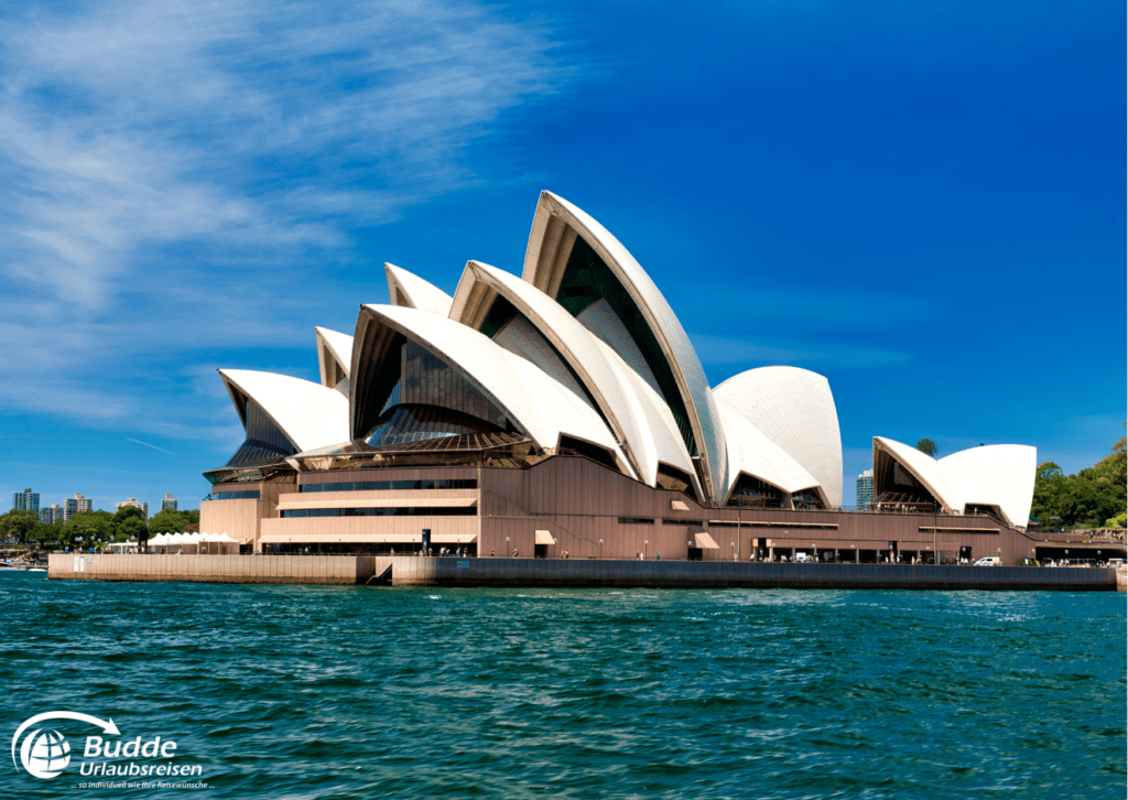 Sydney Opera House bei Tag mit blauem Himmel