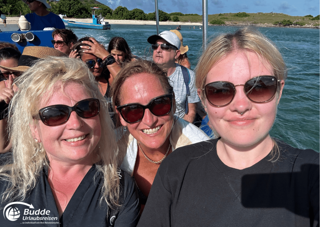 Reiseerfahrungen Saint Martin - Reisegruppe auf einem Boot.