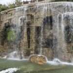 Wasserfall auf dem Colline du Château – Nizza besuchen