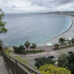 Blick auf die Promenade des Anglais und die Bucht von Nizza – Tagesausflug nach Nizza