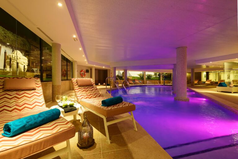 Spa-Bereich mit Pool im Hotel Cala Millor Garden