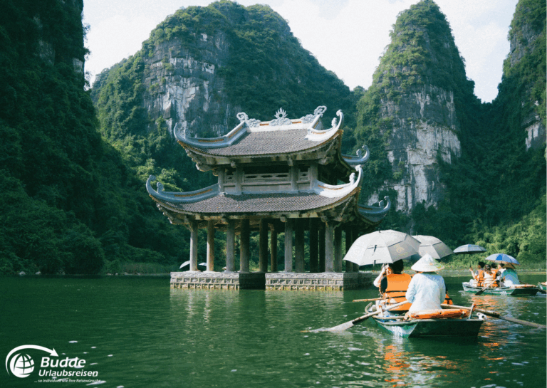 Studienreisen Südostasien – Bootsfahrten in Trang An, Vietnam