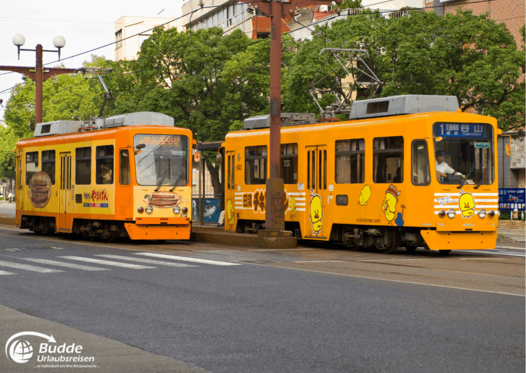 Japan Reise – Straßenbahn in Kagoshima mit lokalem Charme