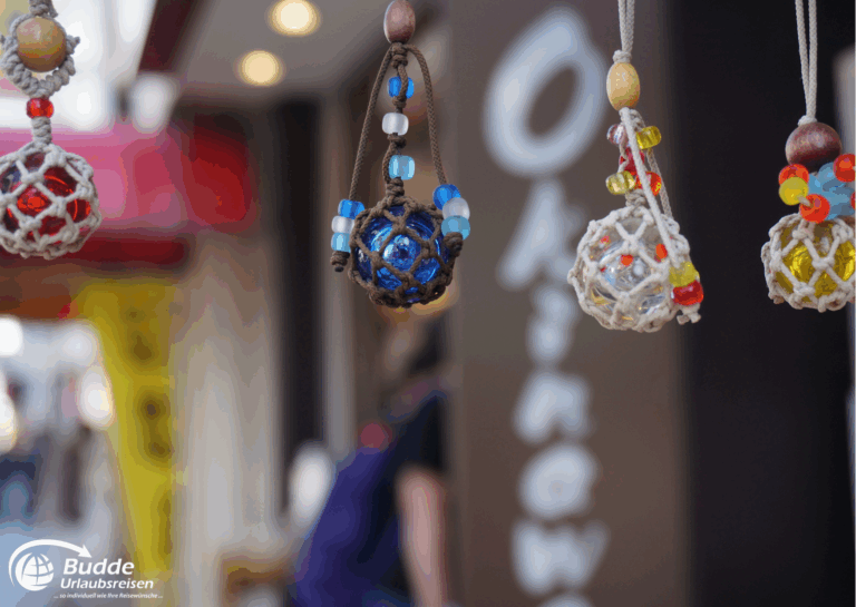 Japan Urlaub buchen – Glasperlen-Souvenirs aus Okinawa